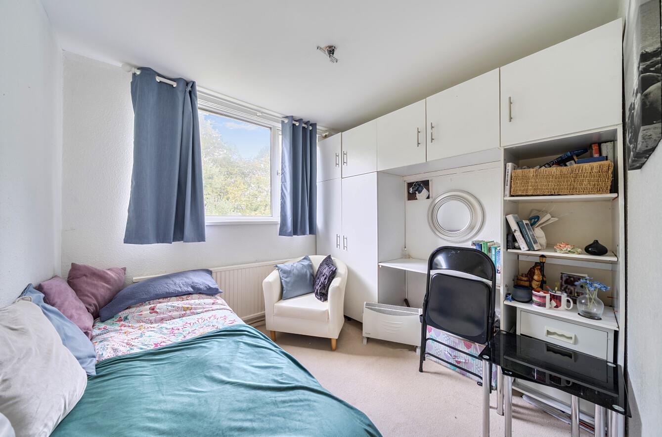 Mendip Close, Fforestfach, Swansea, SA5 5AB
